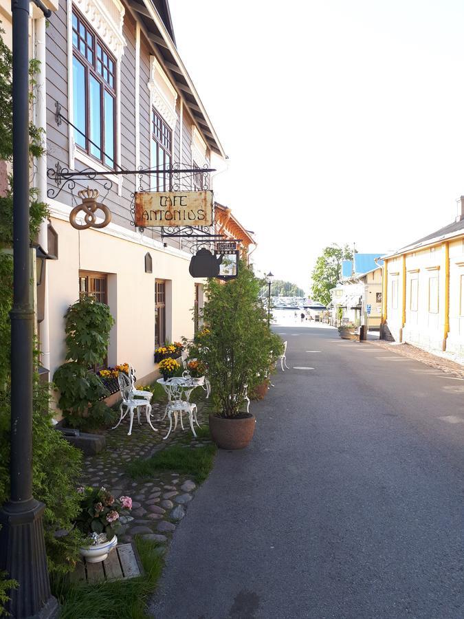 Hotel Villa Antonius Naantali Exterior photo